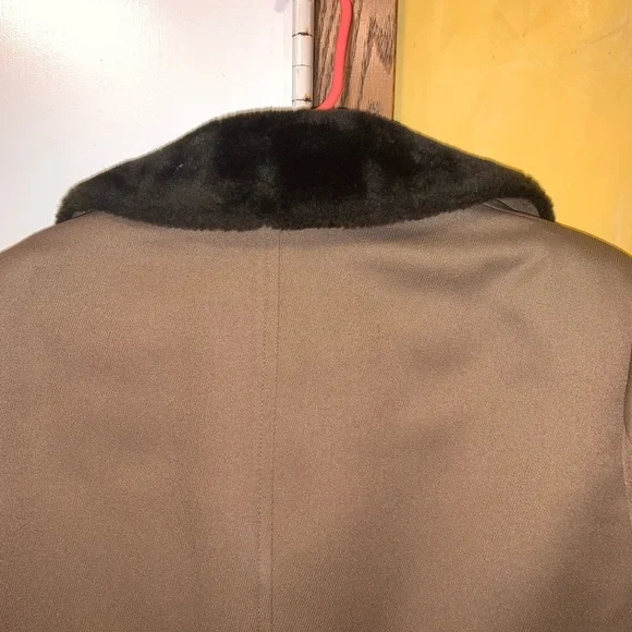 Vintage London Fog Overcoat - Picture 5 of 8